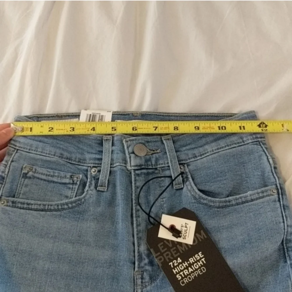 Levi's 724 High Rise Straight Leg Stretch Jeans - Picture 6 of 10